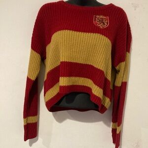 Harry Potter Gryffindor Long Sleeve Sweater. Classic Style Harry Potter …